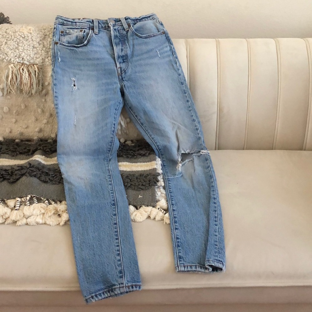 Levi’s Straight Leg High Rise 501